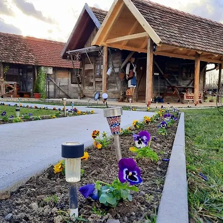 Domek alpejski Eden Bungalov 1 Derventa